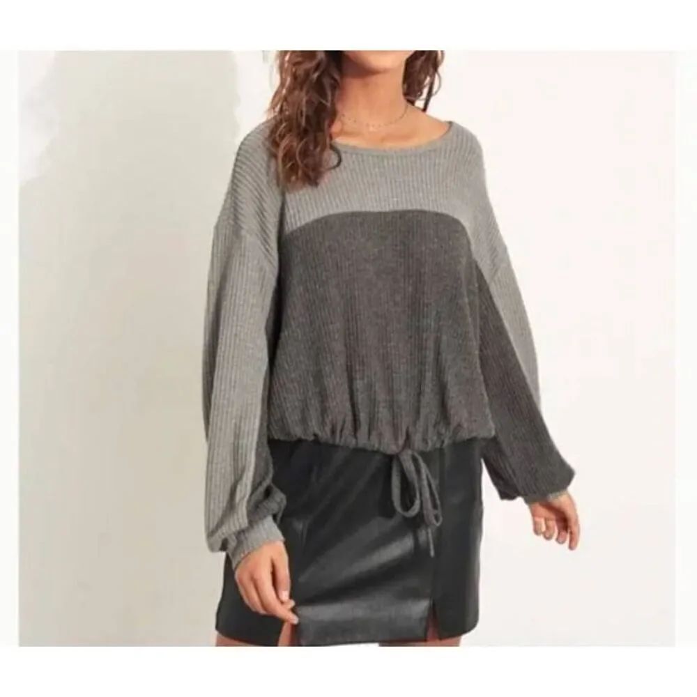 HOLLISTER GRAY WAFFLE KNIT CROP PULLOVER SZ.S EUC.